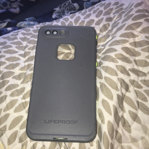 Life Proof Case - Picture 2 of 10